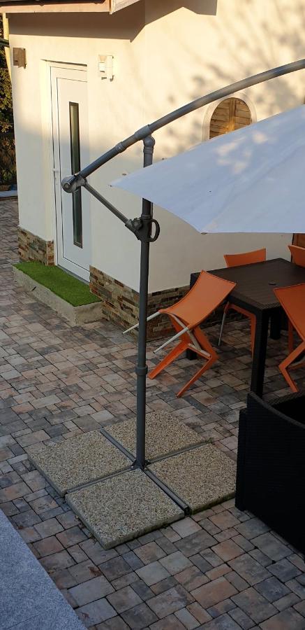 2 Bedrooms House With Enclosed Garden And Wifi At Slezska Ostrava Eksteriør billede